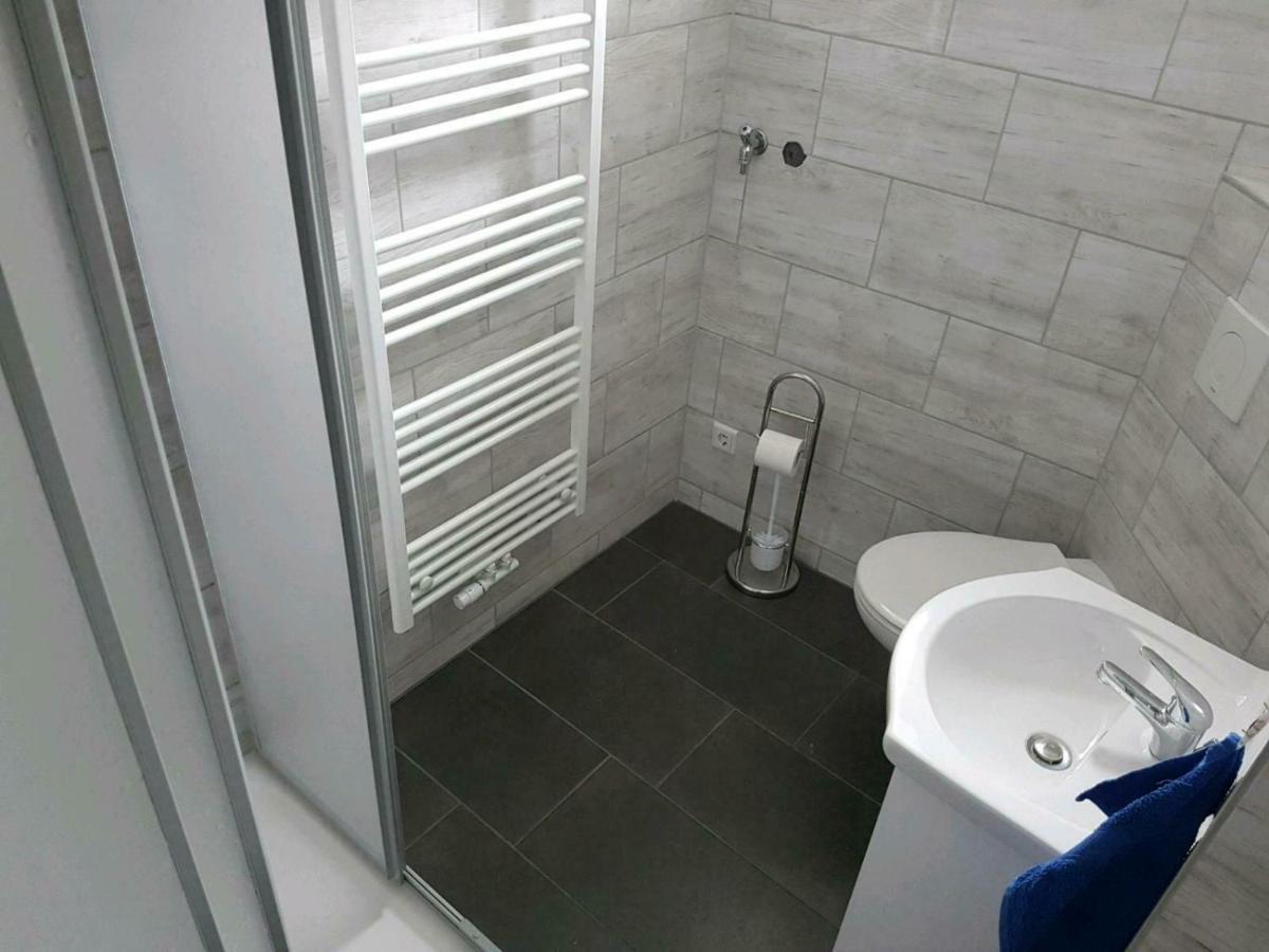 Einraum-Ferienwohnung 46M2 Eisenhuettenstadt-Diehlo Exterior photo